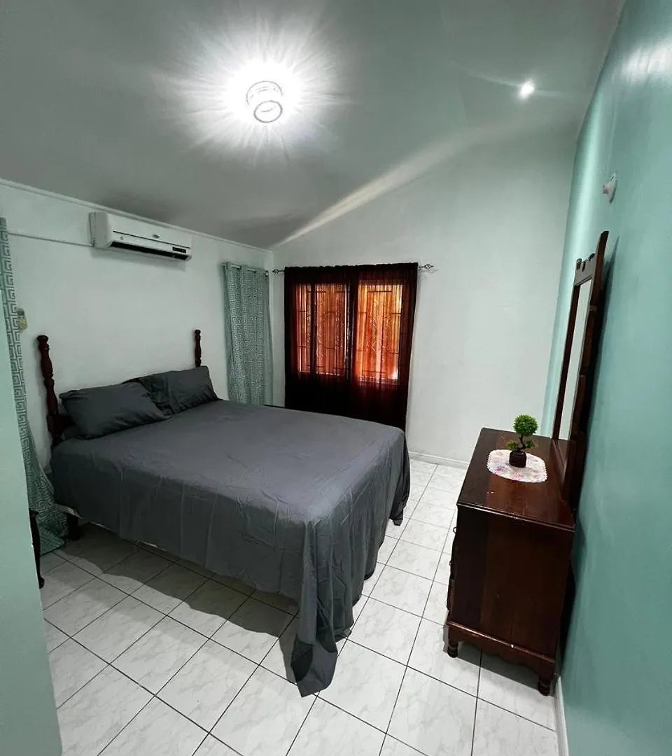 Renewed Living Villa Montego Bay Semesterbostad