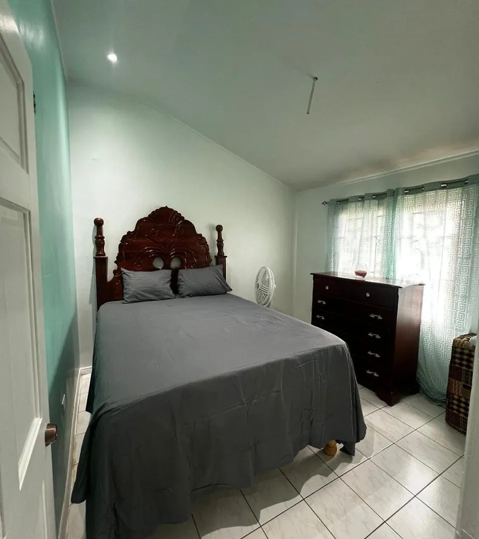 Semesterbostad Renewed Living Villa Montego Bay