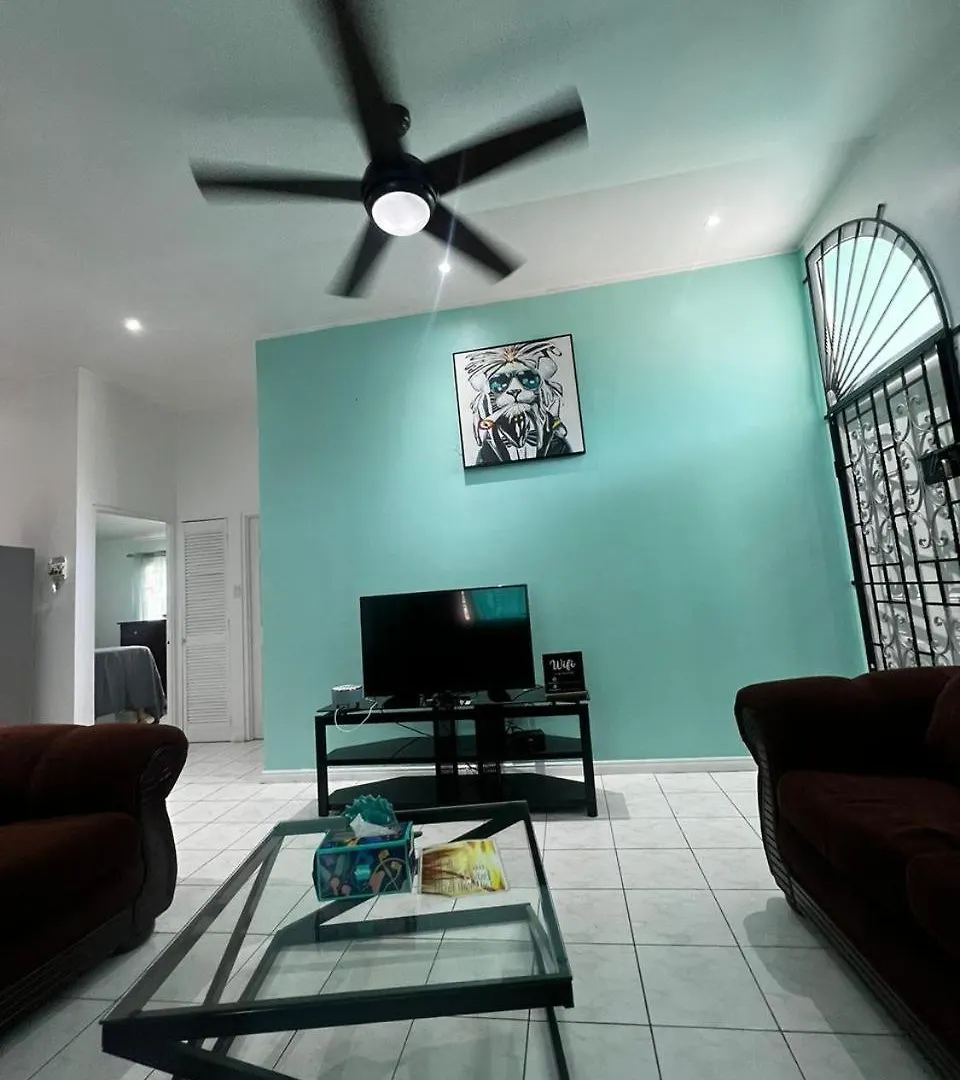 Semesterbostad Renewed Living Villa Montego Bay
